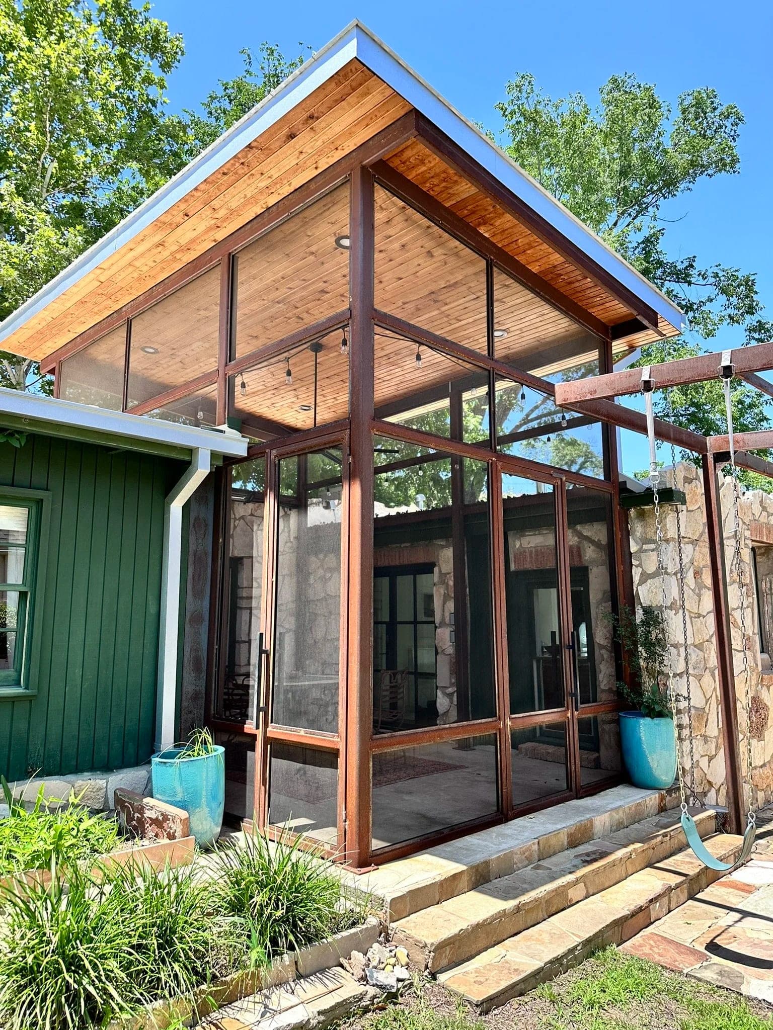 Zilker outdoor living room, Austin home addition